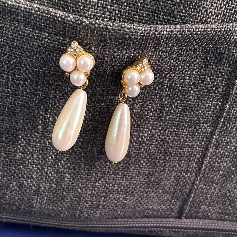 Cream and Gold Cluster Drop Earrings